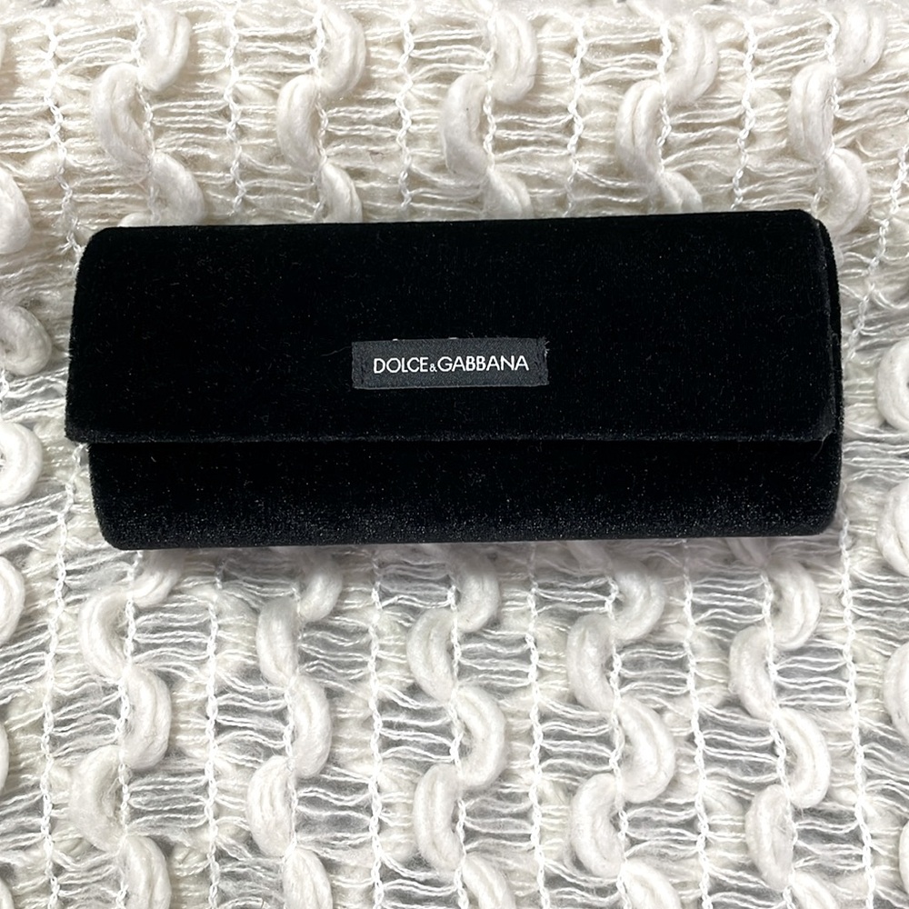 D&G velour ebony black velvety sunglasses glasses triangular magnet closure case